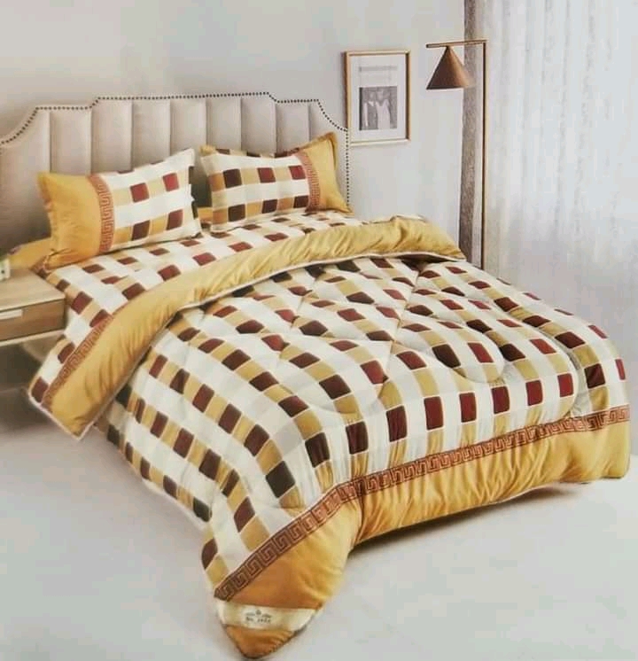 5*6 Duvet With One Bedsheet Two Pillow Cases-Brown - Beihasara